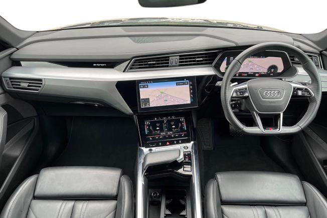 AUDI e-tron Photo 10