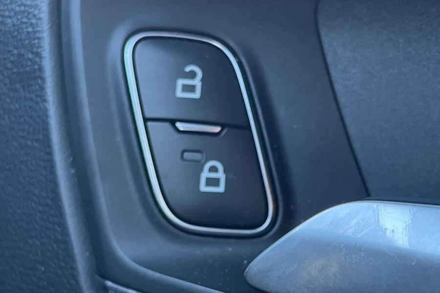 Ford FOCUS Photo autoimg-c86e5a5ee37090847ca143beb60f0182e3a0a0f7.jpg