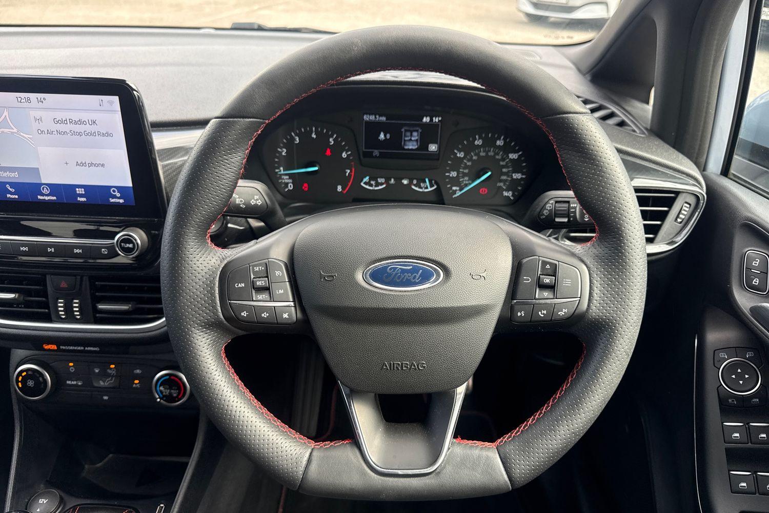 Ford FIESTA Photo 11