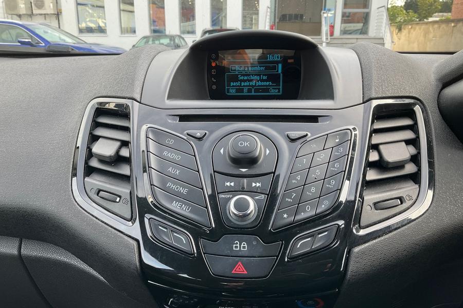 Ford FIESTA Photo autoimg-c86fdd66f6d027f37336b36181109b869df92e93.jpg