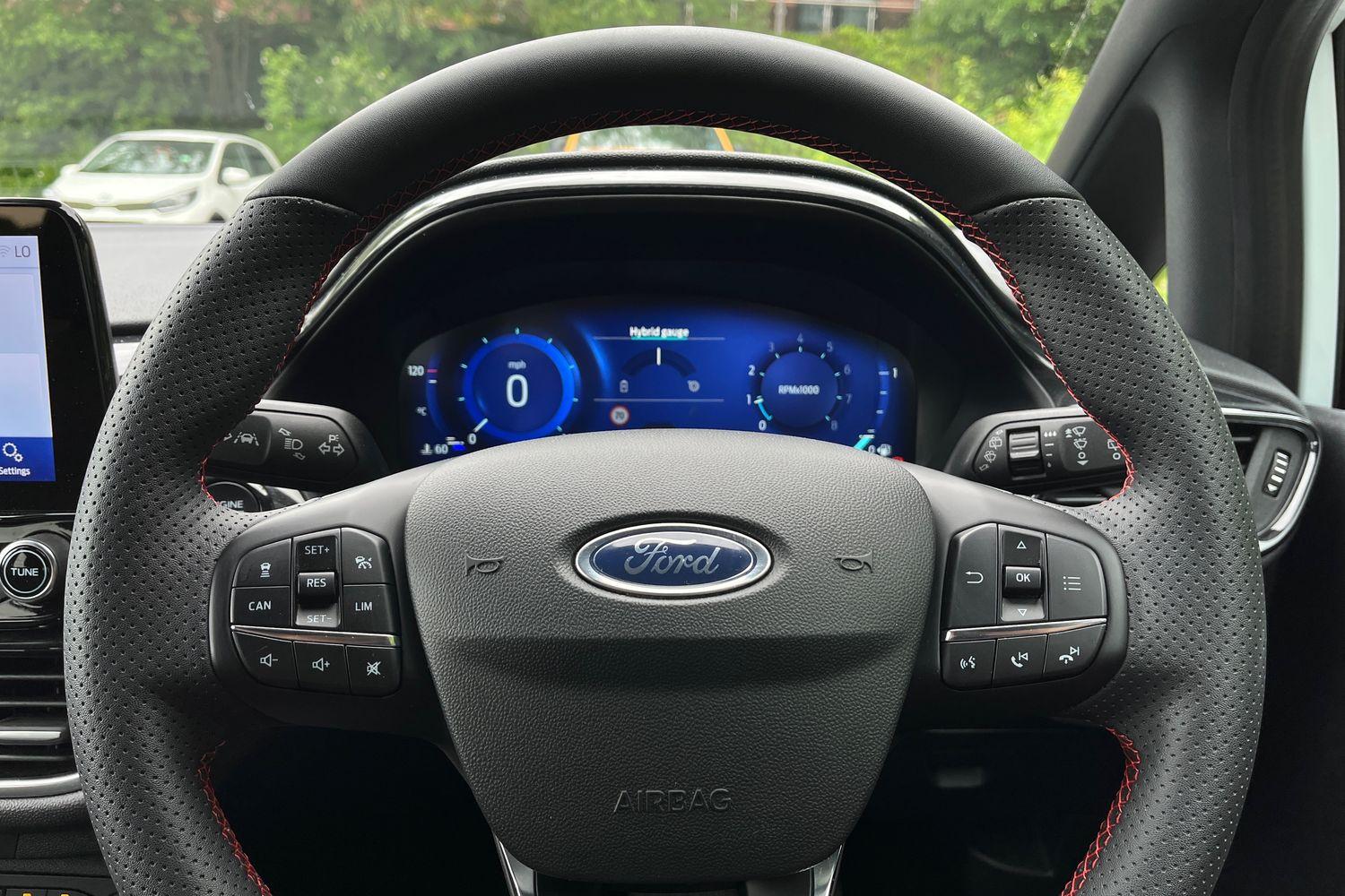 Ford Fiesta Photo 11