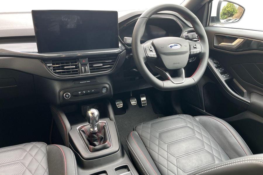 Ford Focus Photo autoimg-c870dd1588d140a1cd4723c1608a98d3cfe48656.jpg