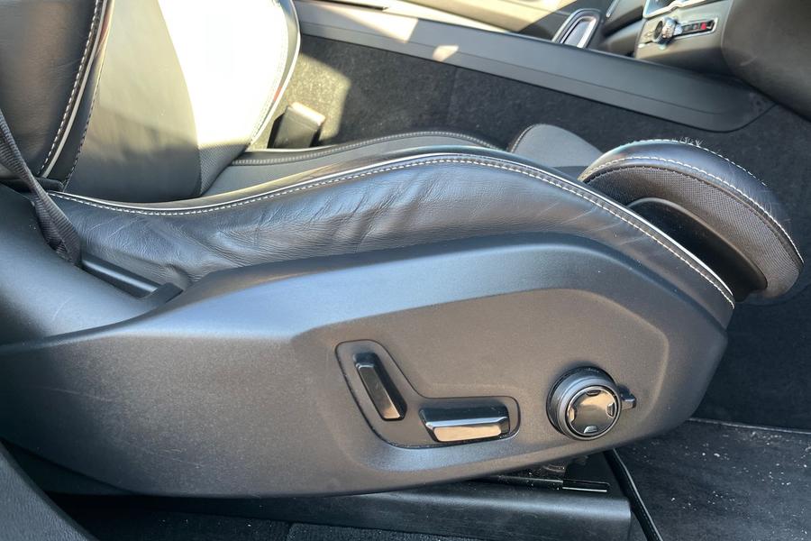 Volvo XC60 Photo autoimg-c878343a7d119249fadd9f093e8ca79d98c49729.jpg