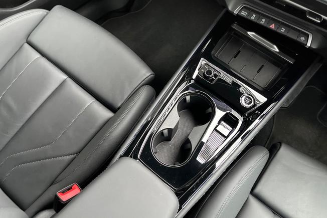 AUDI Q3 Photo 24