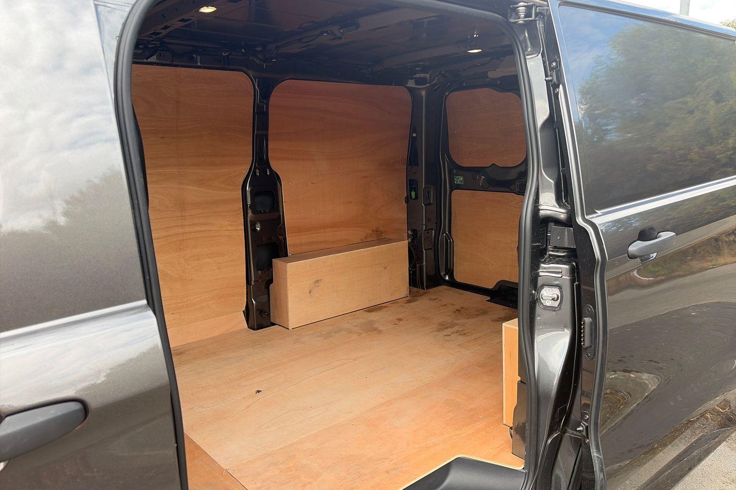 Ford TRANSIT CUSTOM Photo 3