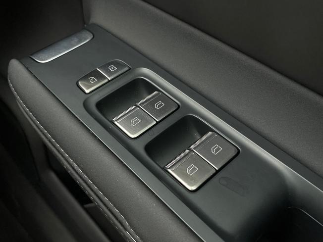 POLESTAR 4 Coupe Photo 40