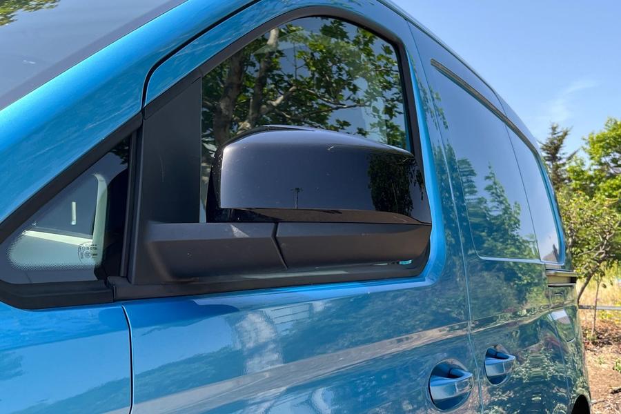 Ford TRANSIT CONNECT Photo autoimg-c881b72078bd8d245eb47e334849f121f4ebe78a.jpg
