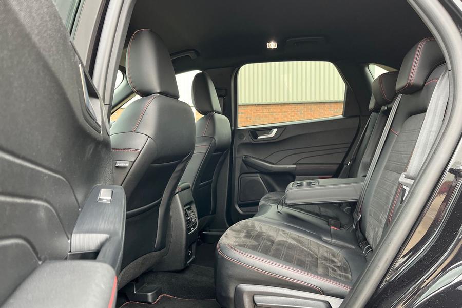 Ford Kuga Photo autoimg-c88545b2487e32b822bfd3bad8a7eb25e25d07d9.jpg