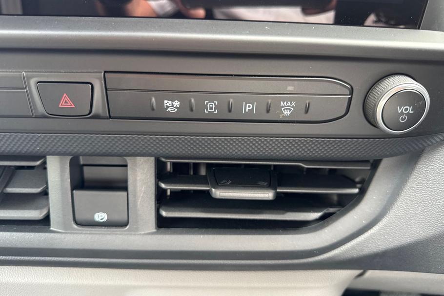 Used Ford E-TRANSIT CUSTOM MJ25VBU 36