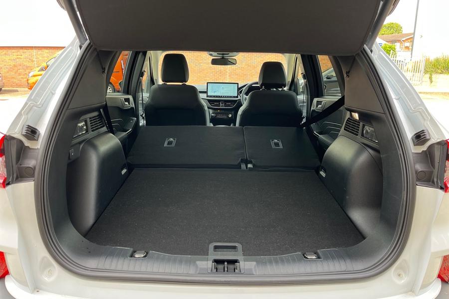 Ford Kuga Photo autoimg-c8868d1f407d3853fa00bd745c87fb083cfe5eda.jpg