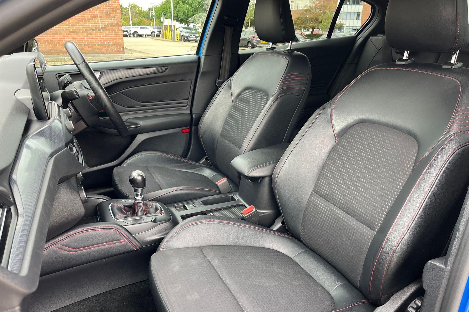 Ford Focus Photo 18