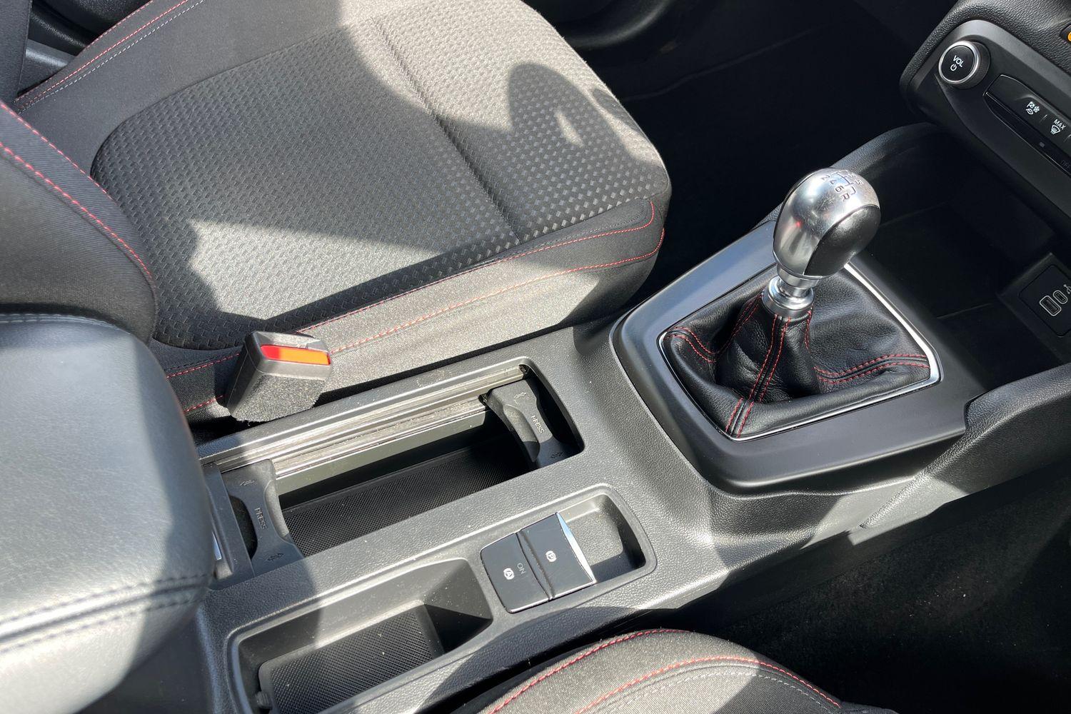 Ford Focus Photo 36