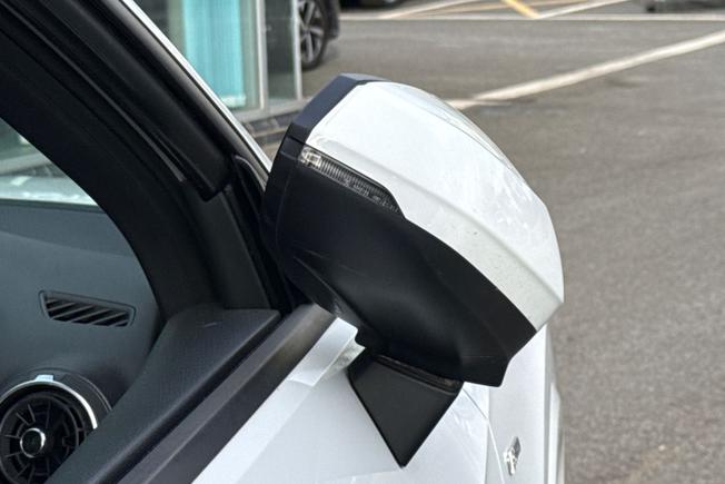 AUDI Q2 Photo 47