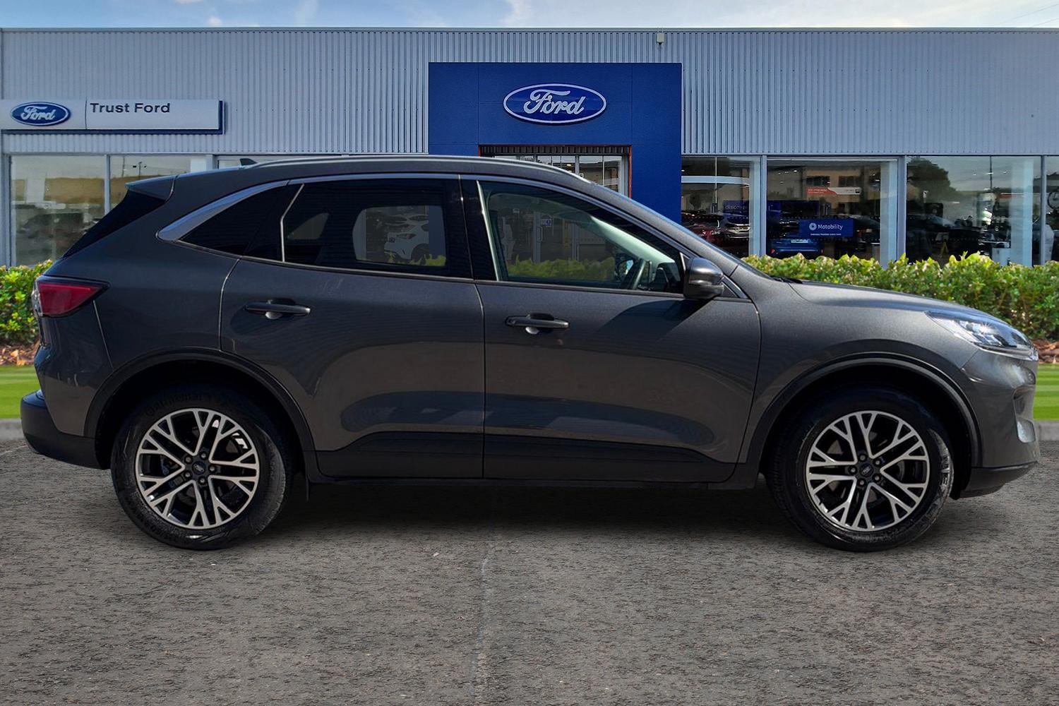 Ford KUGA Photo 2