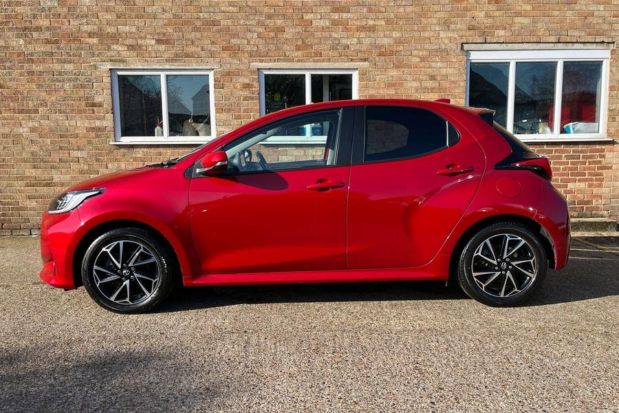 Toyota YARIS Photo autoimg-c897bda497afdab376eac6ba161f2ceb43e44c57.jpg