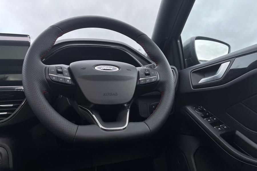 Ford Focus Photo autoimg-c89f266b4504add8f3926ea5c2b27713eeafd313.jpg