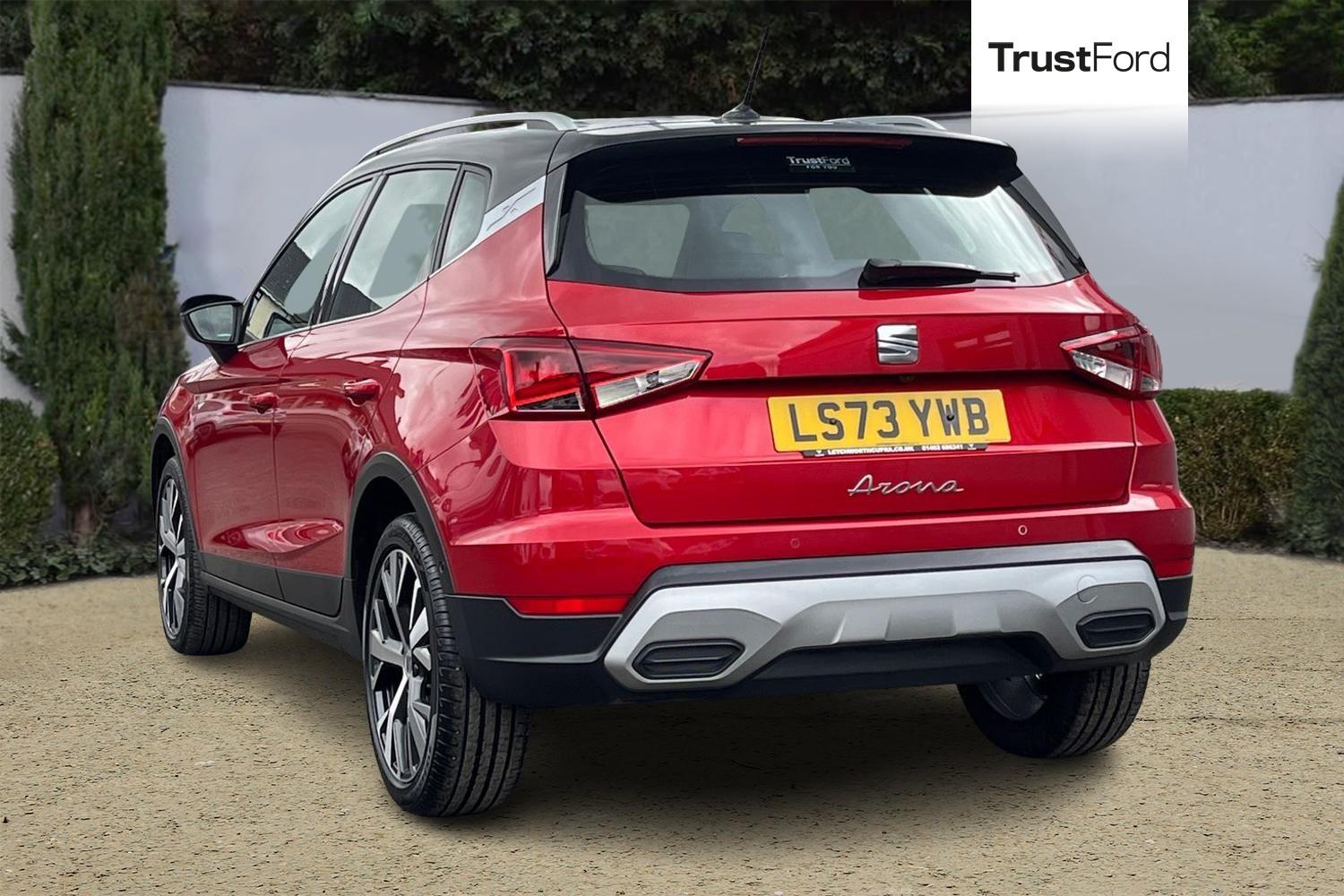 SEAT Arona Photo 1
