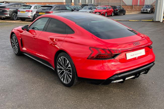 AUDI S e-tron GT Photo 58