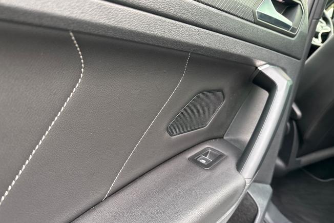 VOLKSWAGEN Tiguan Photo 35