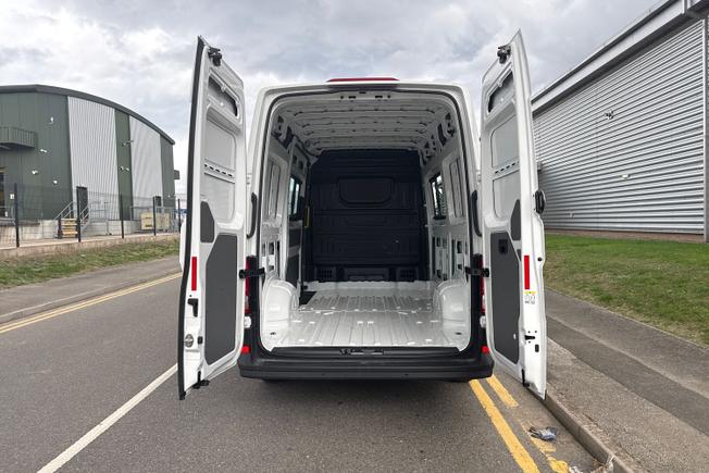 VOLKSWAGEN Crafter Photo 12