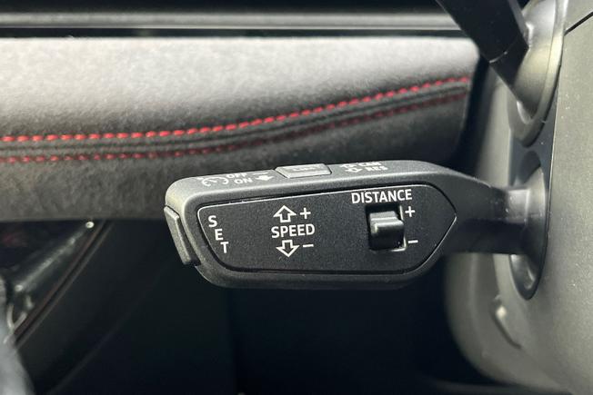 AUDI S6 E-Tron Avant Photo 58