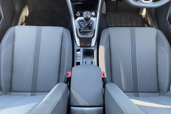 VOLKSWAGEN T-Roc Photo 41