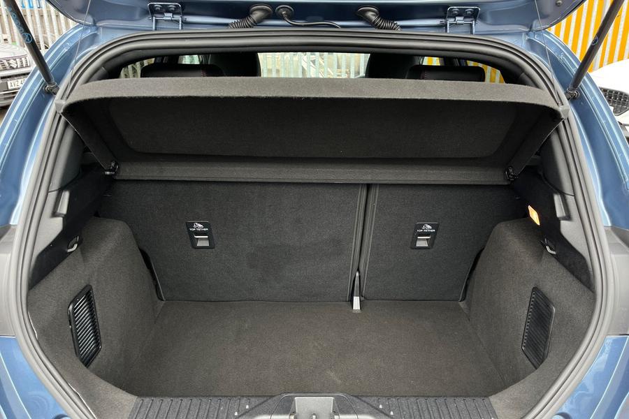 Ford FIESTA Photo autoimg-c8bb3e72dc6d51fbe81113d0262ab8ba7fc098e1.jpg