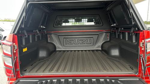 Isuzu D-Max Photo autoimg-c8bc22755dd038a0d52bf6a48cf048307d22ed6d.jpg