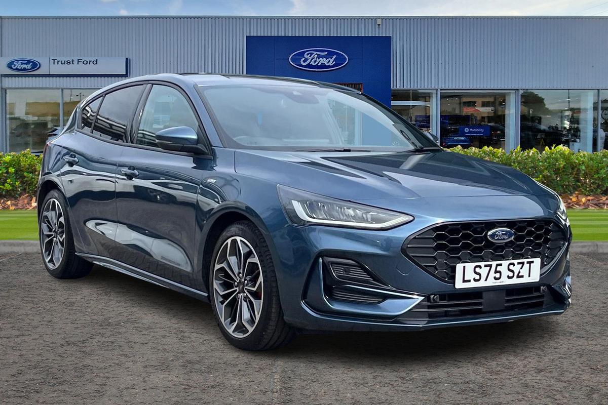 Ford Focus listing photo
