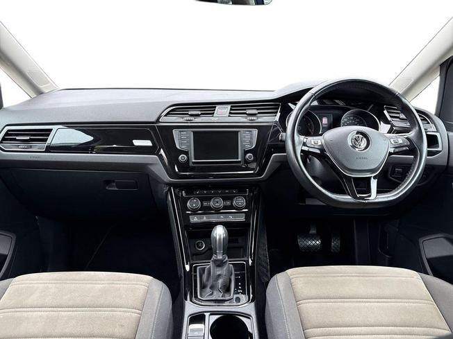 VOLKSWAGEN Touran Photo 10