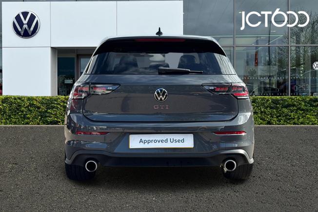 VOLKSWAGEN Golf Photo 7