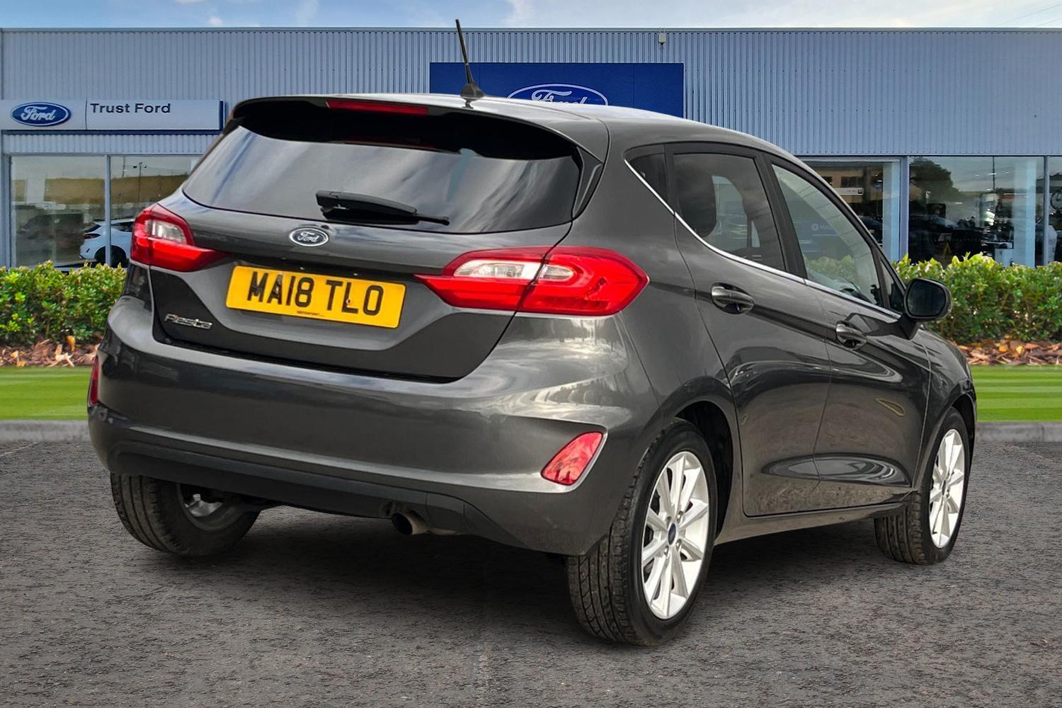 Ford FIESTA Photo 3