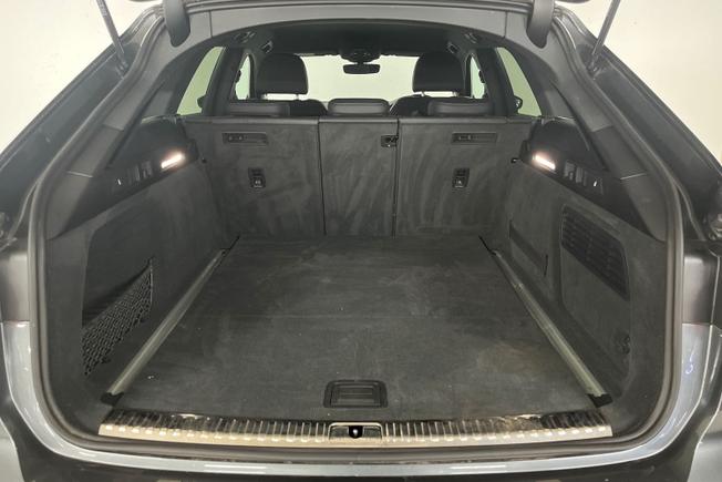 AUDI A6 Avant Photo 12