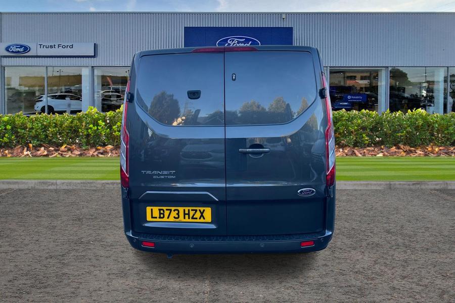 Ford TRANSIT CUSTOM Photo autoimg-c8e02796d6b7a5f1d23fc9f90f527ff759cca54f.jpg