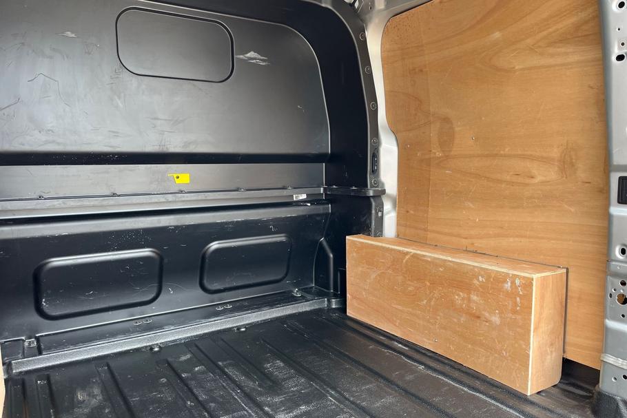 Used Ford TRANSIT CUSTOM WP75LGC 4