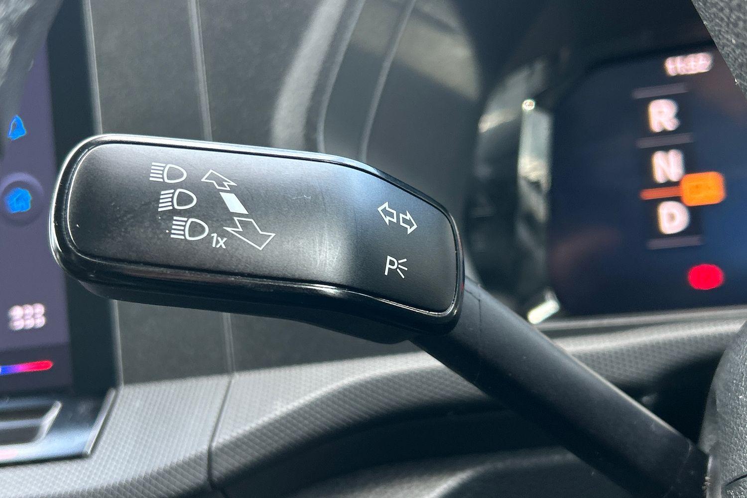 Ford TRANSIT CONNECT Photo 32