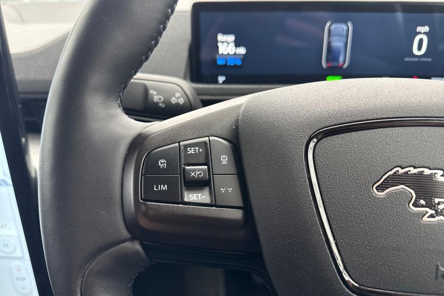 Used Ford MUSTANG MACH-E YM71GXH 28