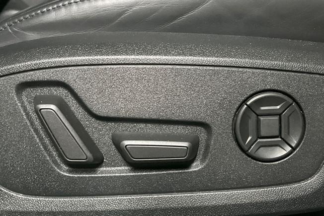 AUDI RS3 Photo 26