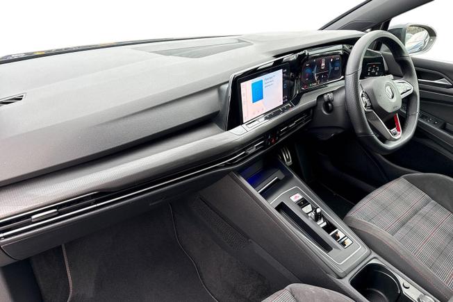 VOLKSWAGEN Golf Photo 2