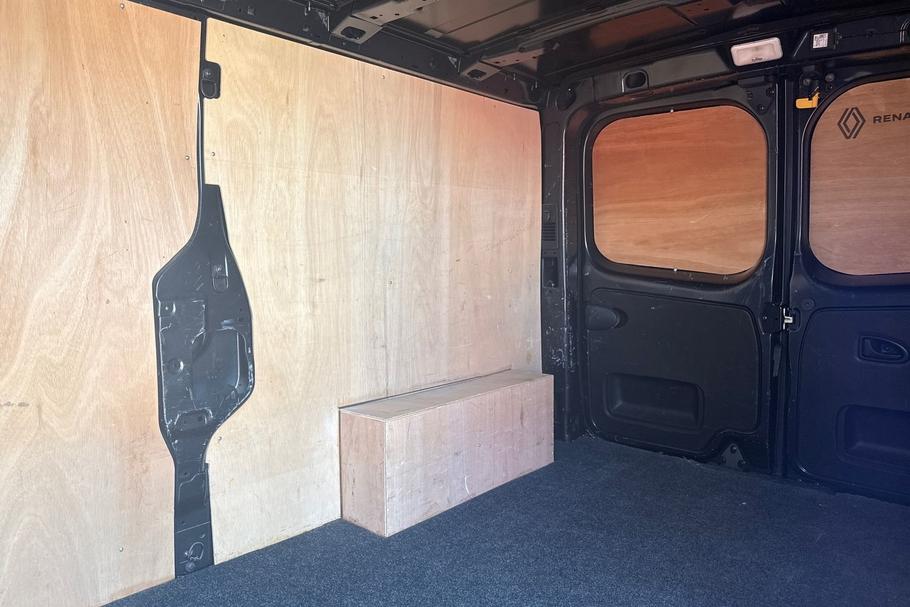 Used Renault TRAFIC MM73KJN 4