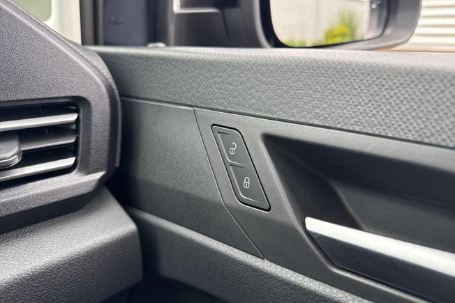 Volkswagen Caddy Maxi Photo 37