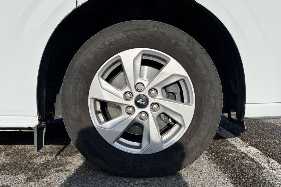 Used Ford TRANSIT CUSTOM EO24XNG 23