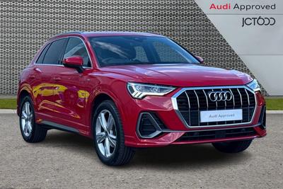 2022 AUDI Q3 S line 35 TFSI 150 PS S tronic at JCT600