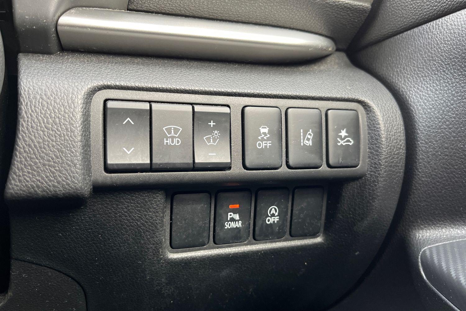 Mitsubishi ECLIPSE CROSS Photo 32