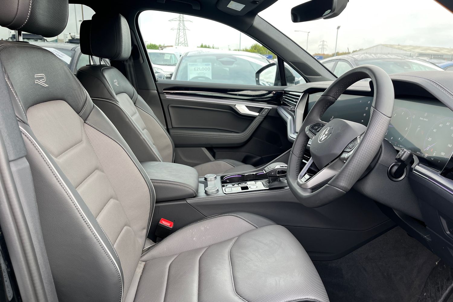 Volkswagen TOUAREG Photo 16
