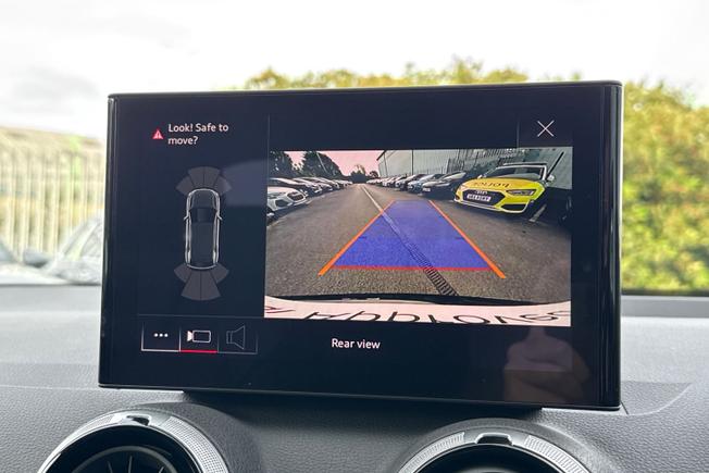 AUDI Q2 Photo 39