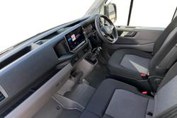 VOLKSWAGEN Crafter Photo 2