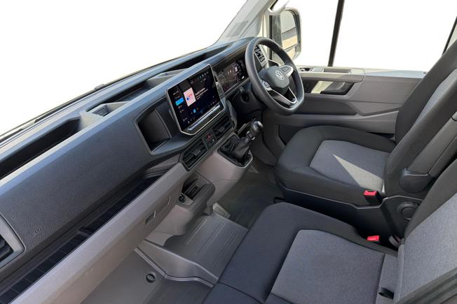 VOLKSWAGEN Crafter Photo 2