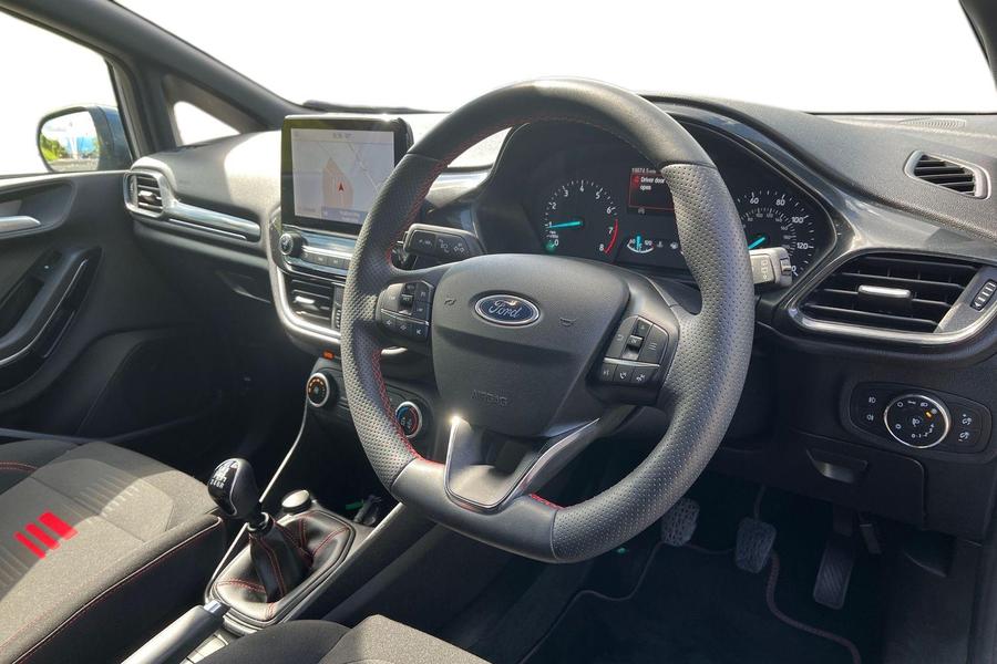 Ford FIESTA Photo autoimg-c8fb27c6c87addf61a61bbbe75d677cbda9c6c25.jpg
