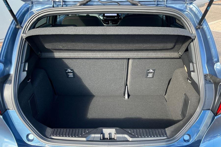 Ford FIESTA Photo autoimg-c8ff070cd304f90fa271565719641c3ff3d9ae62.jpg